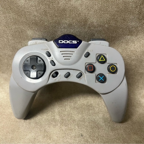 DOC'S Play Station 1 PS1
Controller w/ No Receiver - Picture 1 of 2